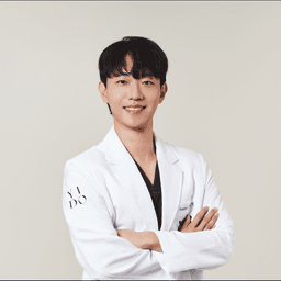 서울이도치과의원 원장 프로필 이미지